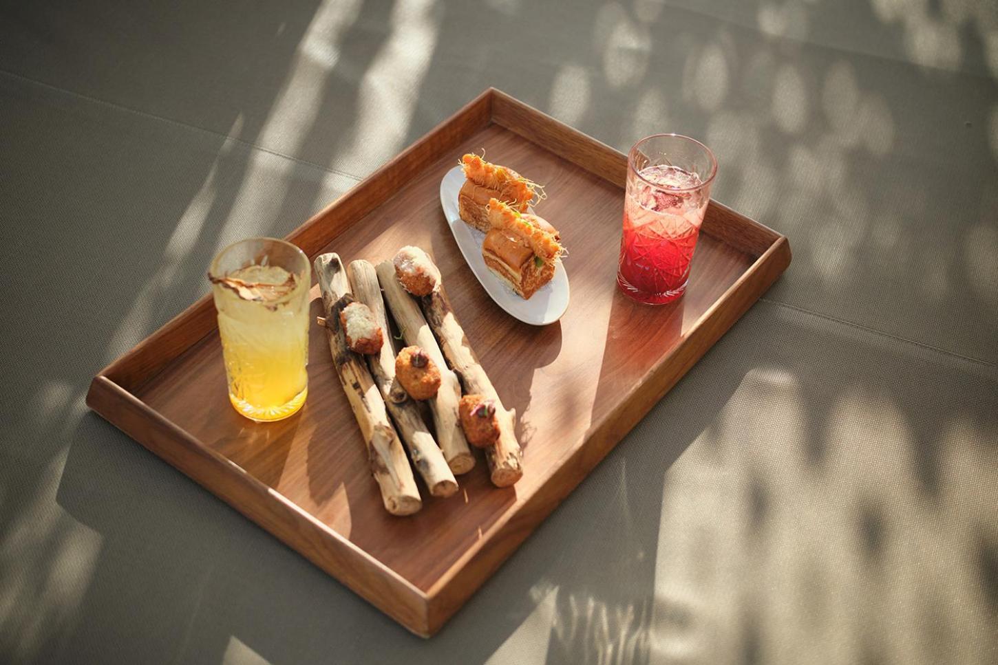 El Llorenc Parc De La Mar - Adults Only Palma de Mallorca Zewnętrze zdjęcie A wooden tray